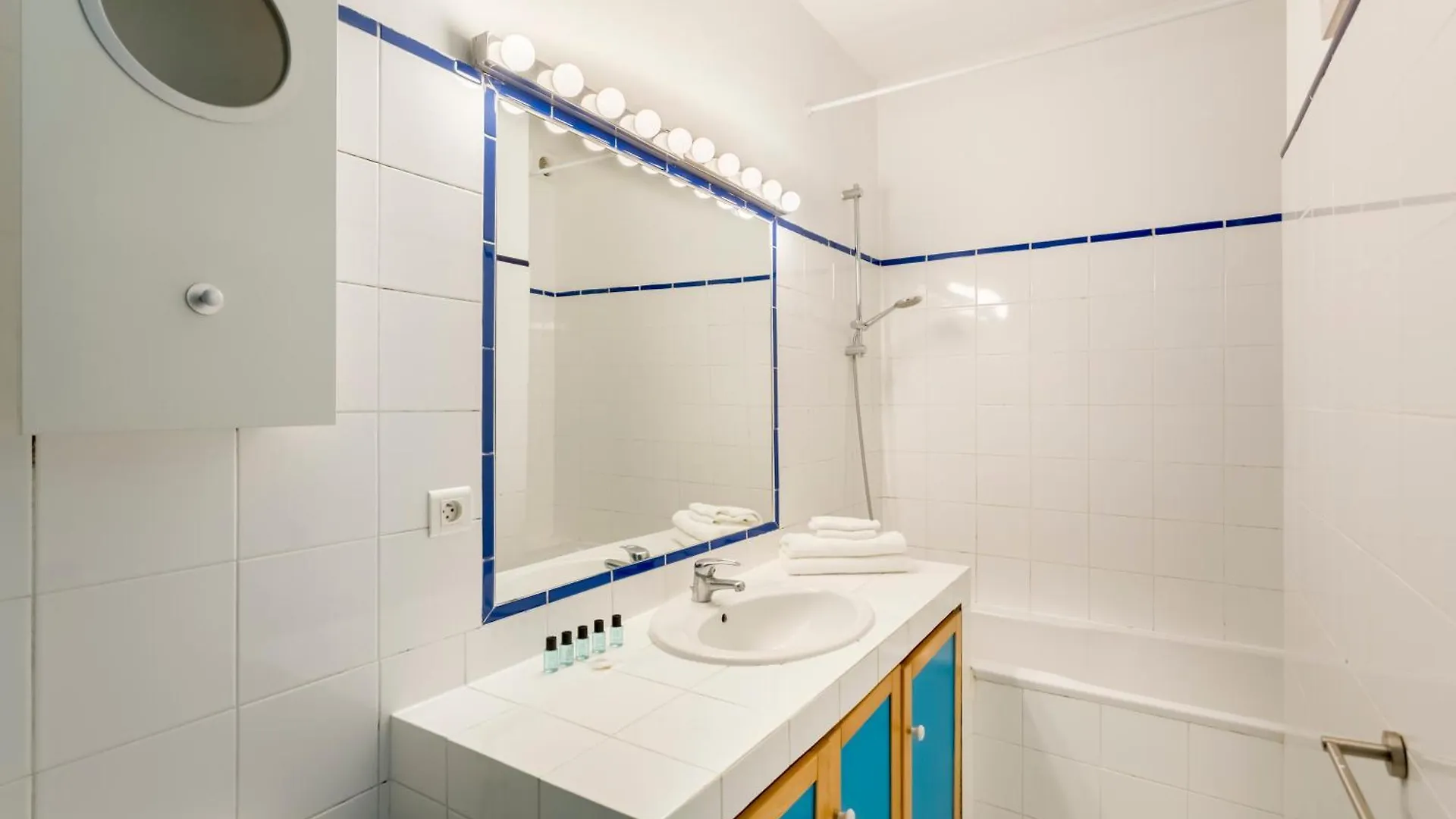Marais Place Des Vosges Sevigne Apartment